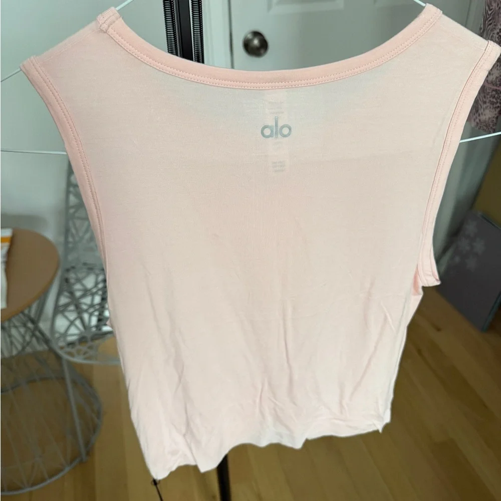 ALO Yoga Every Day Edge Pale Mauve Women's Tank Top M NWT - Picture 3 of 5